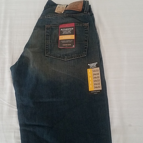 Jeans - Picture 1 of 3